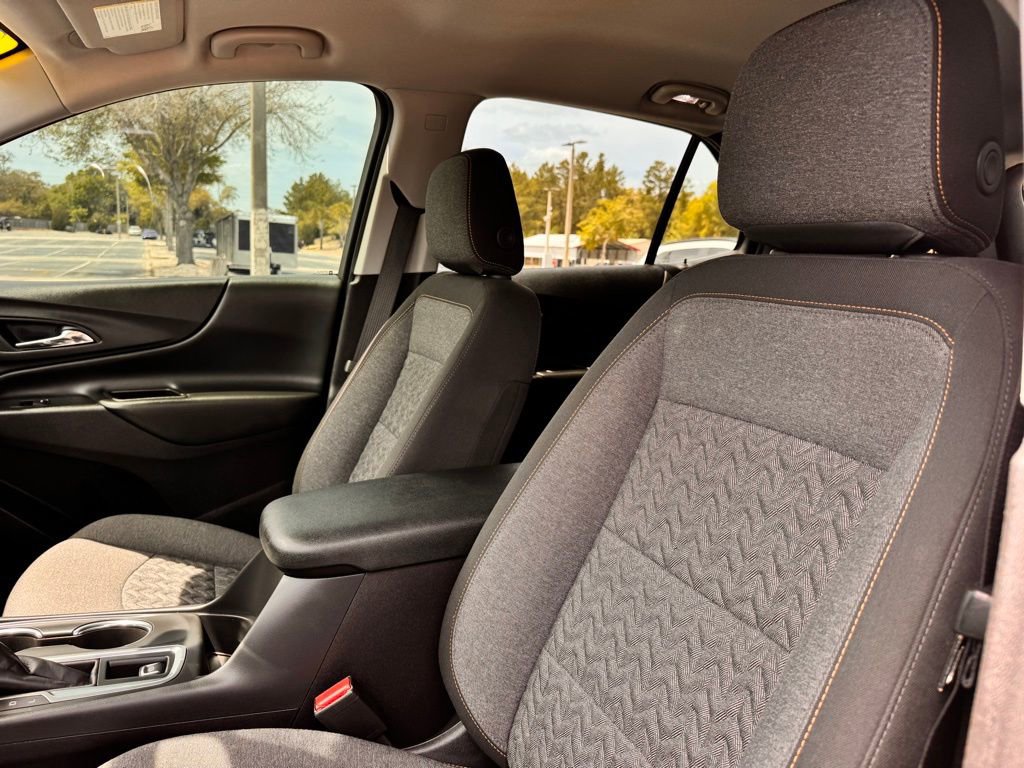 Used 2024 Chevrolet Equinox LT FWD image 36