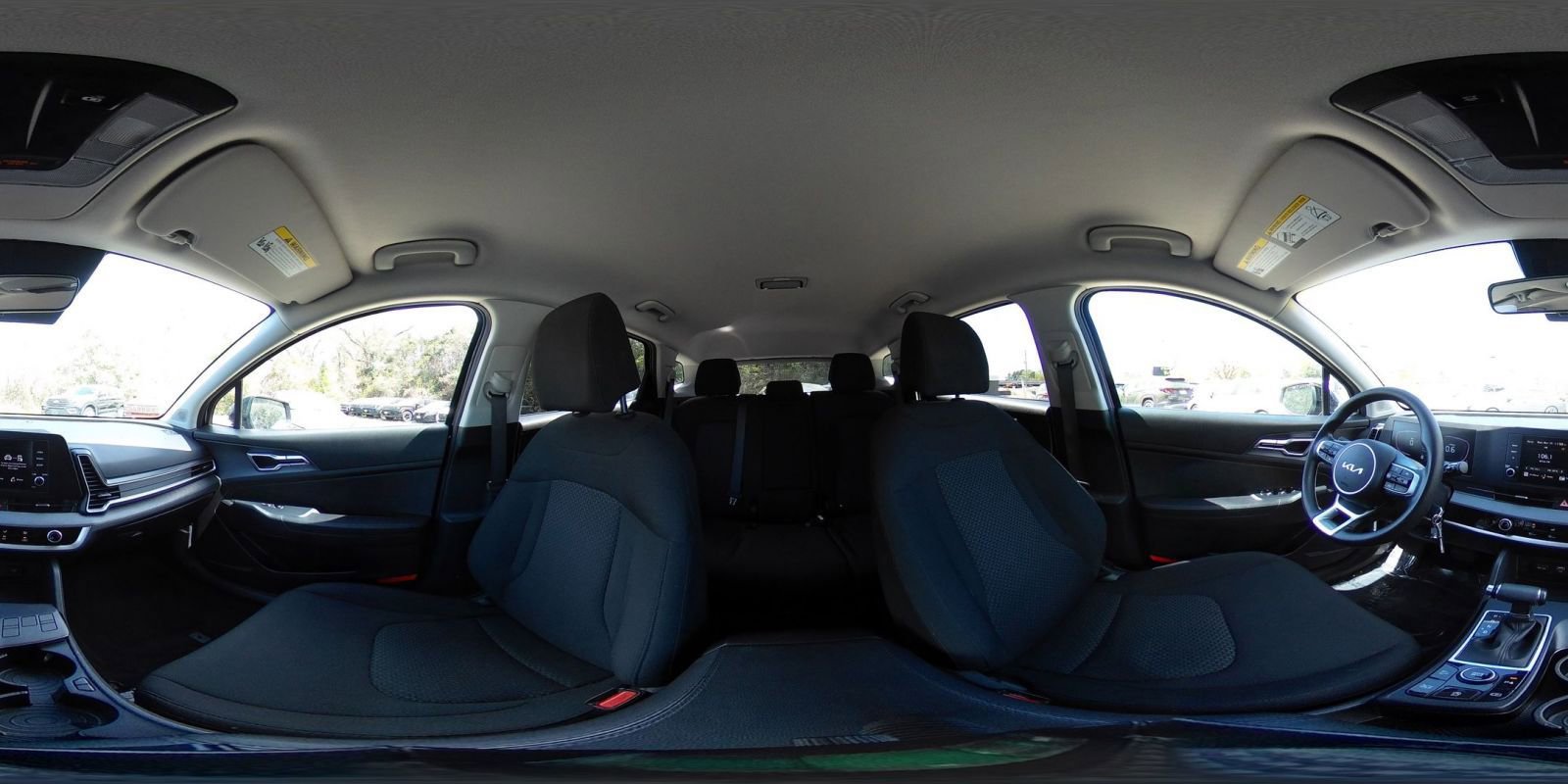 Used 2025 Kia Sportage LX FWD image 39
