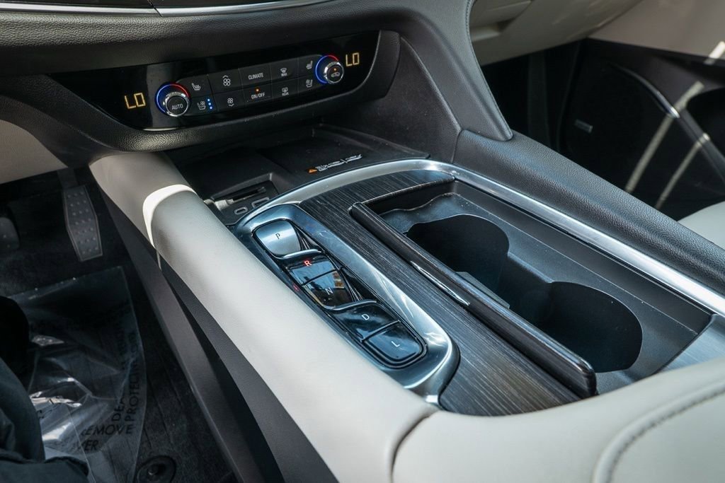 Used 2022 Buick Enclave Avenir w/ Avenir Technology Package image 22