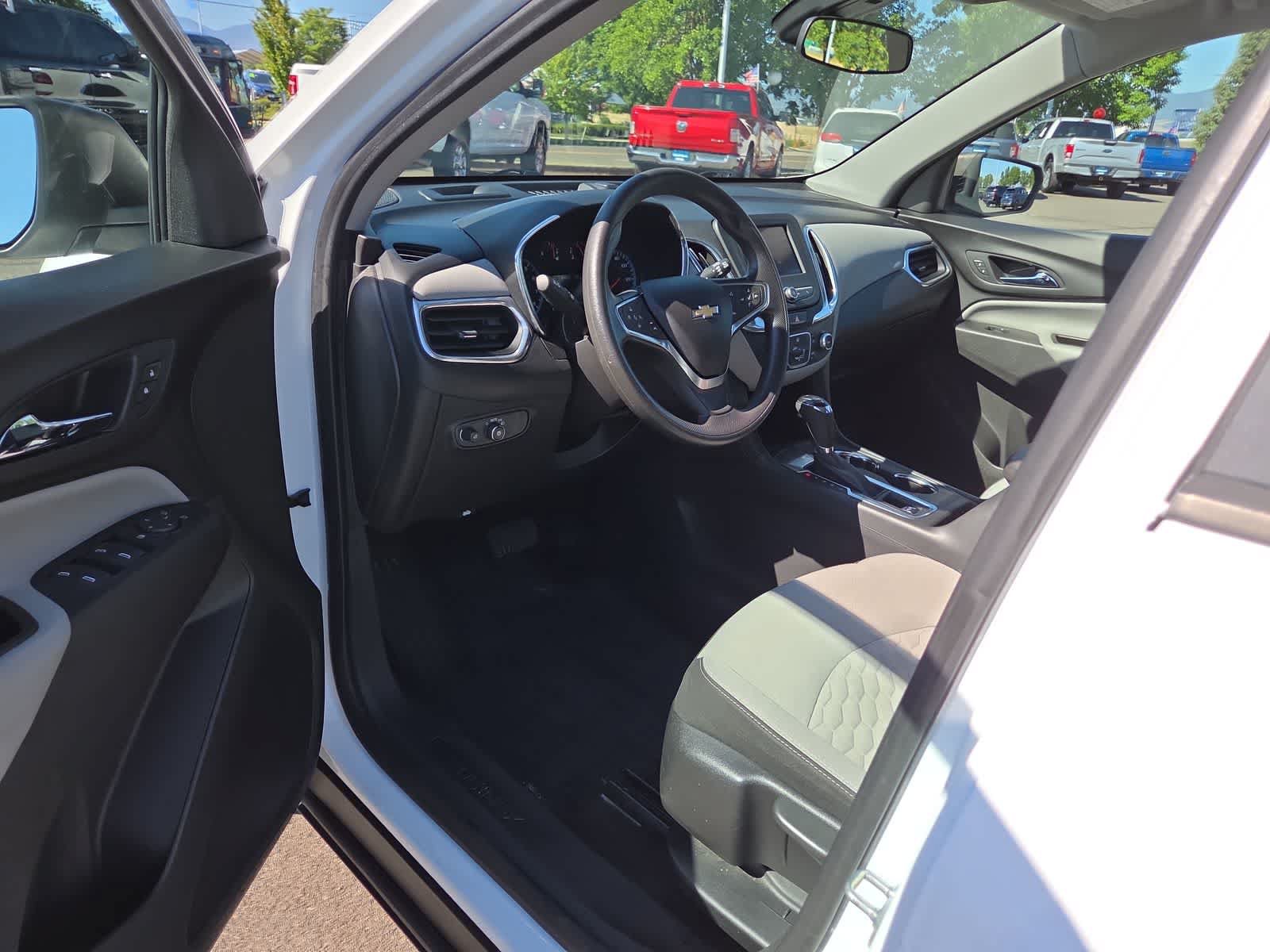 Used 2020 Chevrolet Equinox LS FWD image 10