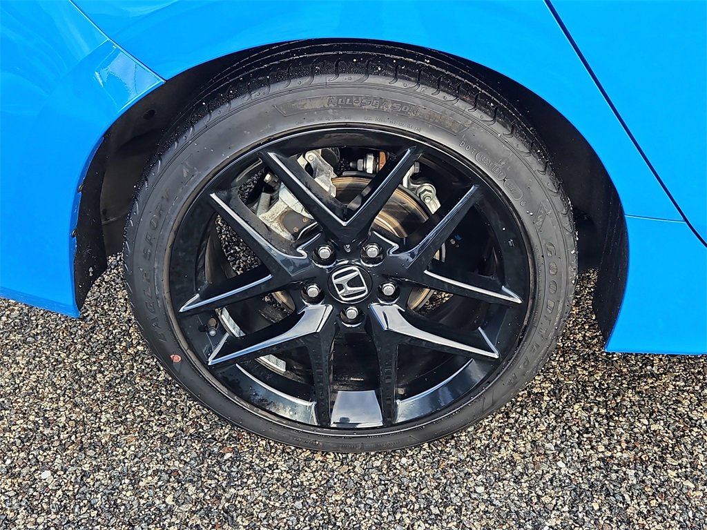 Used 2023 Honda Civic Sport image 9