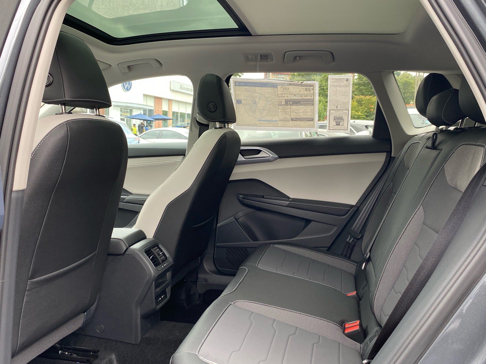 New 2026 Volkswagen Taos SE AWD/4WD image 12