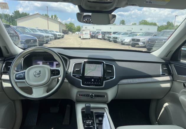 Used 2024 Volvo XC90 B6 Plus AWD/4WD image 7