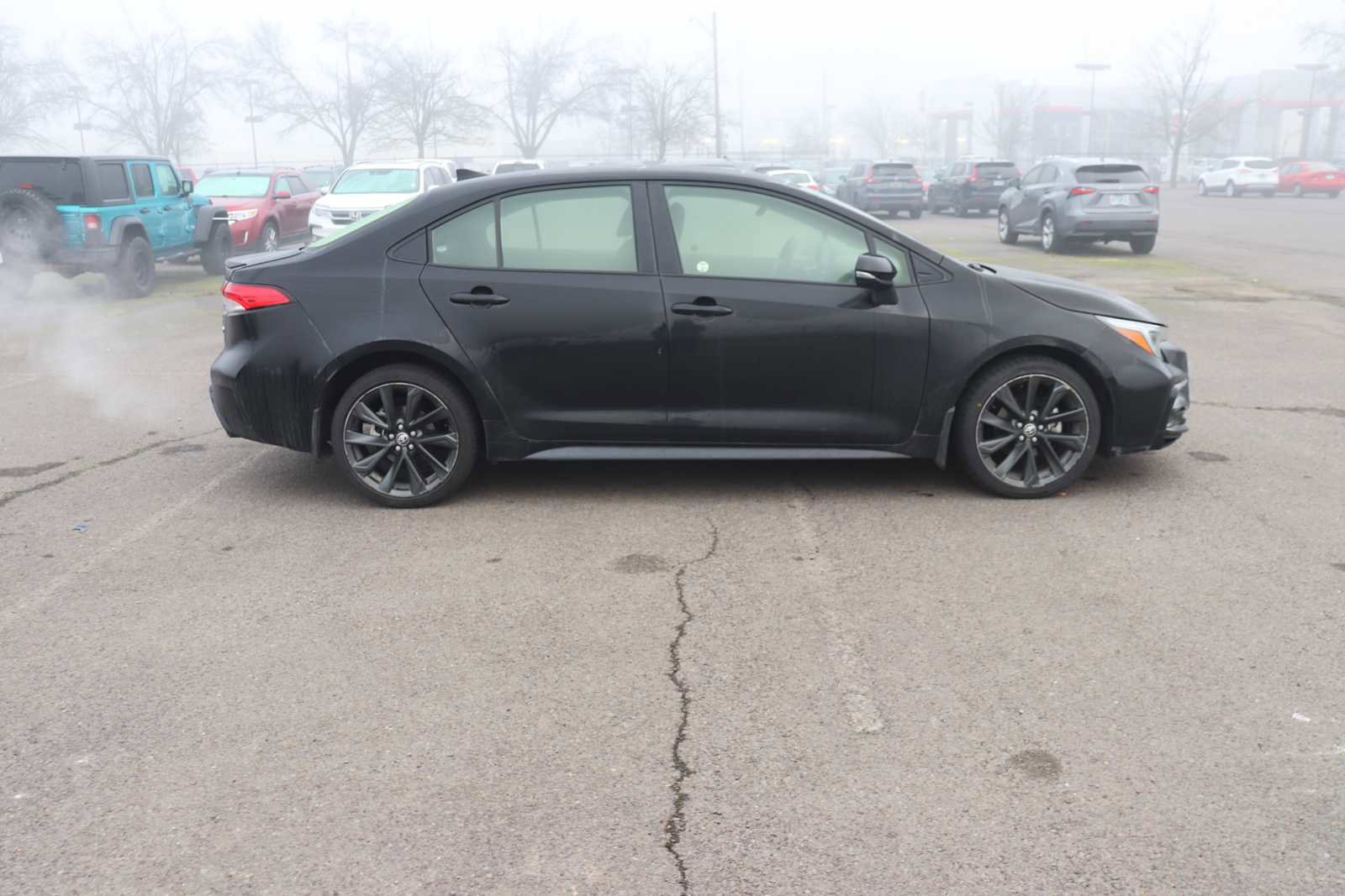 Used 2024 Toyota Corolla SE w/ SE Package image 4