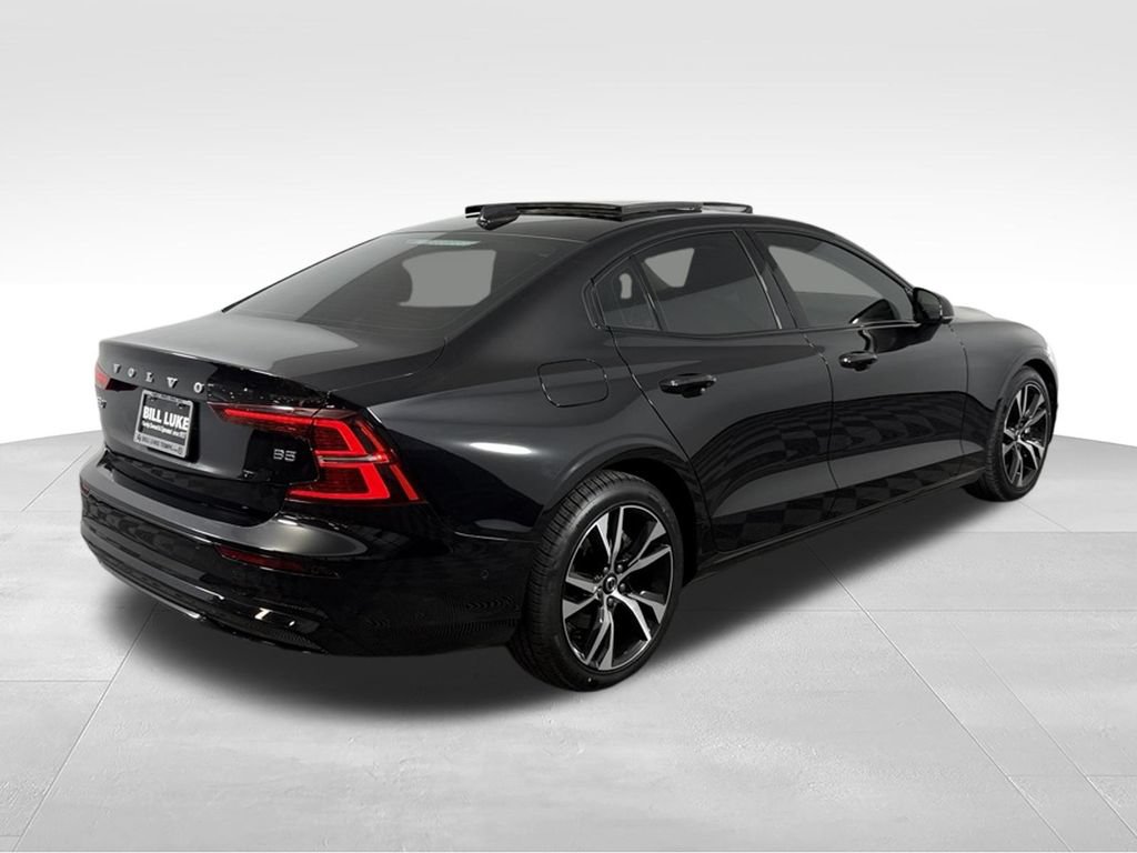 Used 2025 Volvo S60 B5 Plus FWD image 6