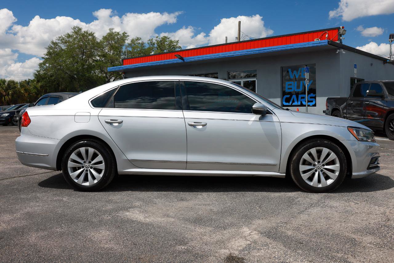 Used 2016 Volkswagen Passat 1.8T SE FWD image 13