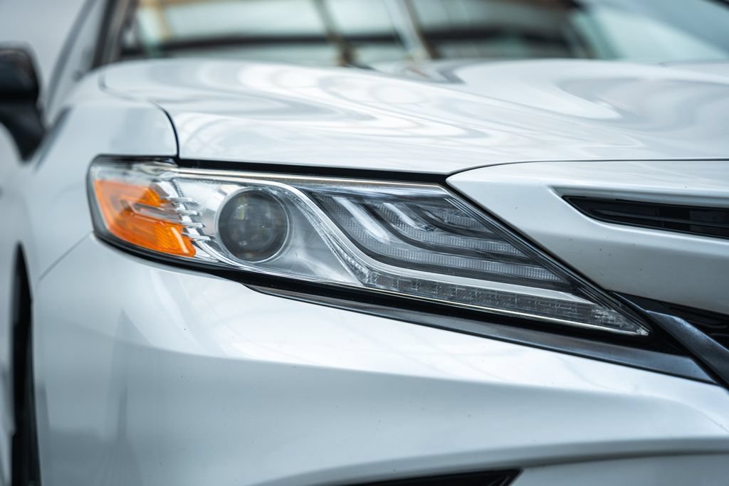 Used 2020 Toyota Camry XSE w/ Navigation Package FWD image 13
