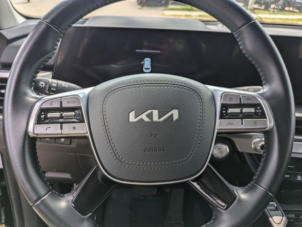 Used 2025 Kia Telluride S image 21