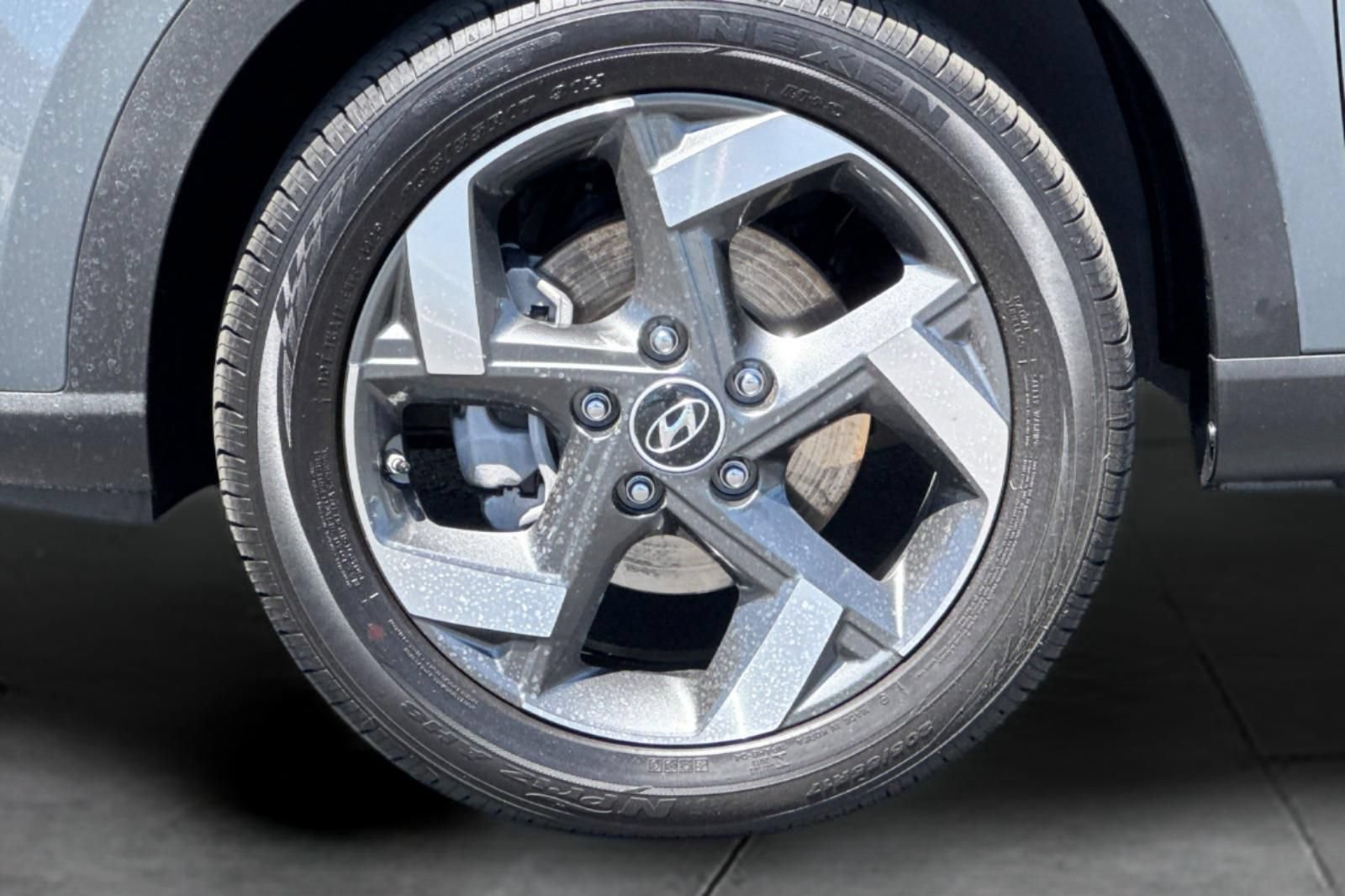 Certified 2026 Hyundai Venue SEL FWD image 29