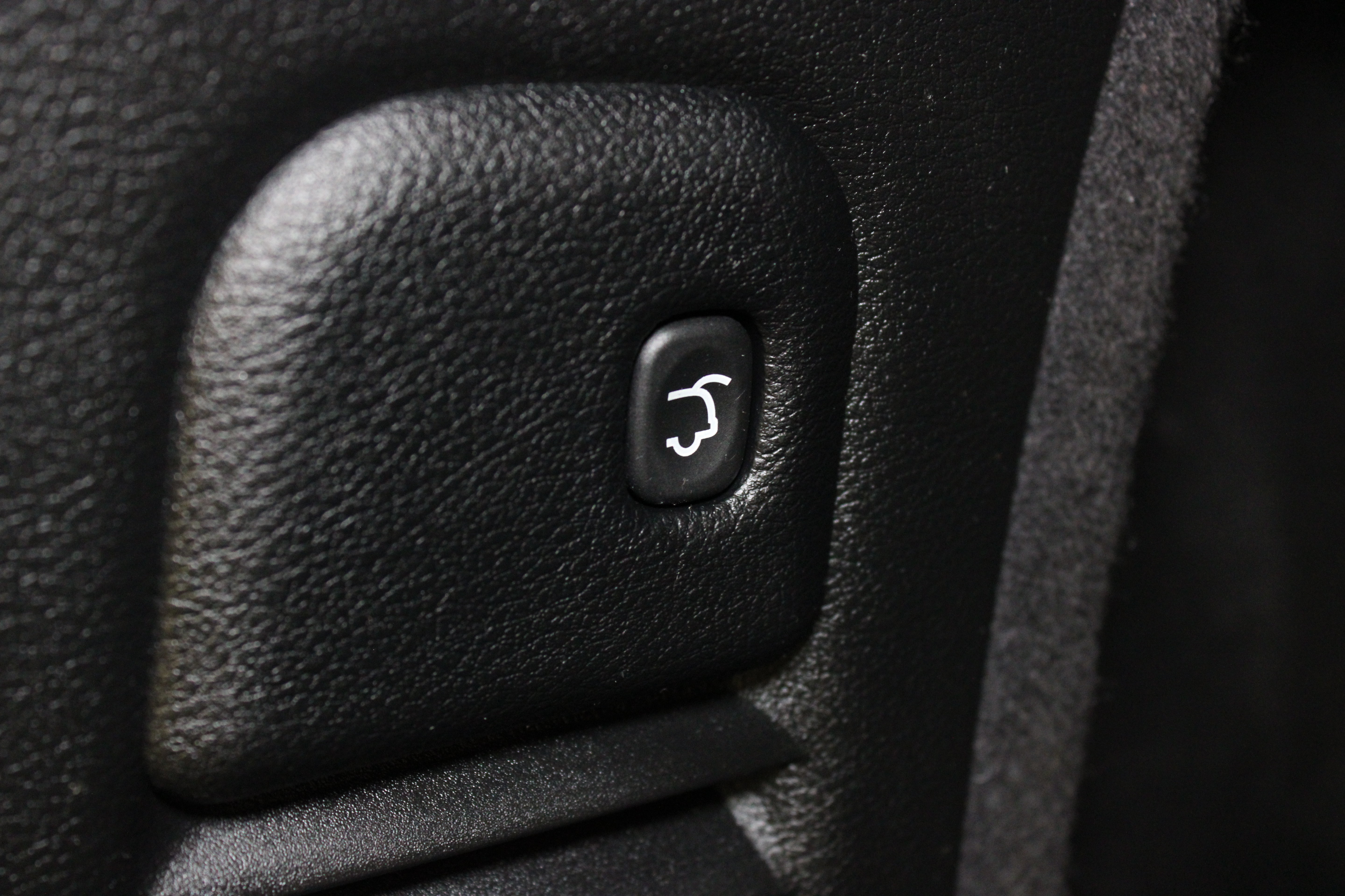 Used 2023 Dodge Durango GT RWD image 14