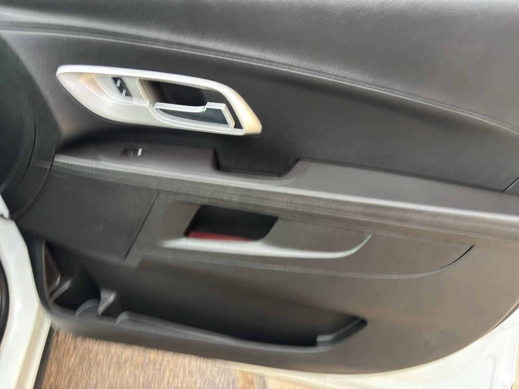 Used 2016 Chevrolet Equinox LT FWD image 26