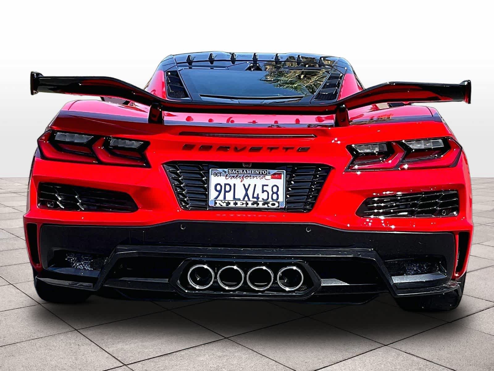 Used 2024 Chevrolet Corvette Z06 w/ Z07 Performance Package RWD image 7
