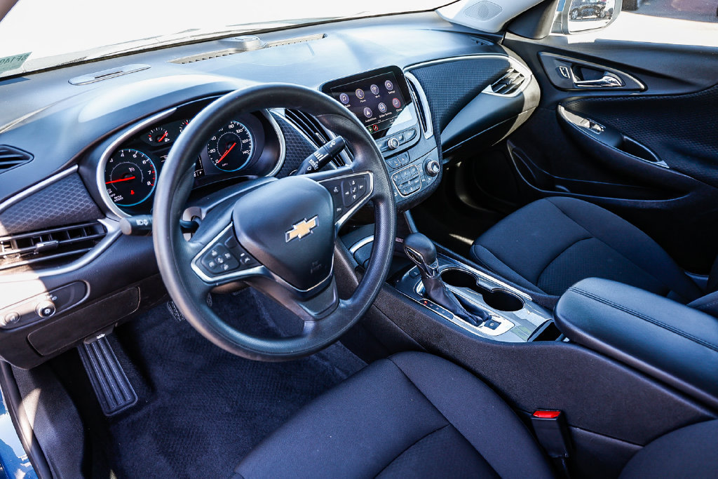 Used 2025 Chevrolet Malibu LT FWD image 36