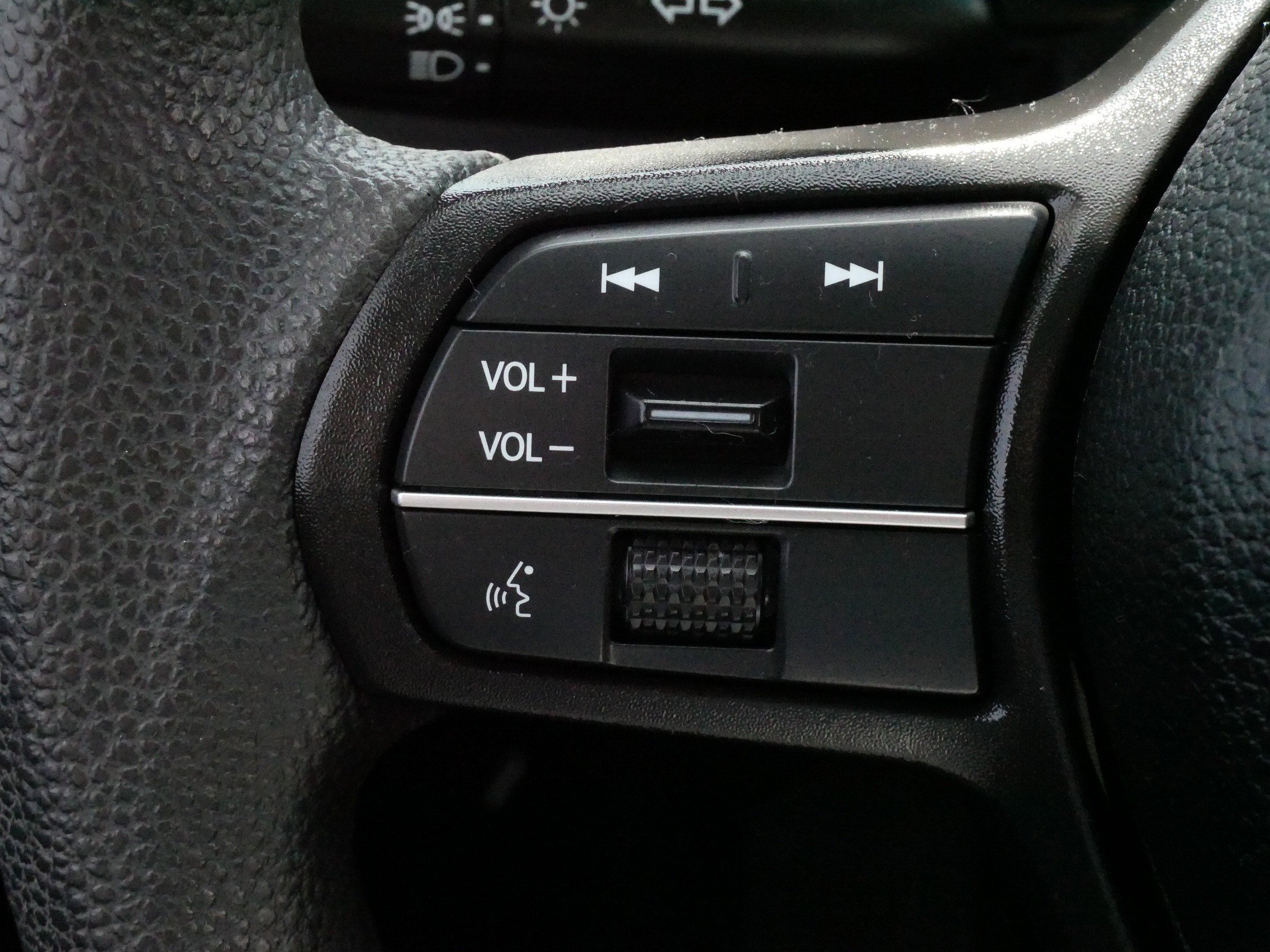 Certified 2023 Honda Accord EX image 26