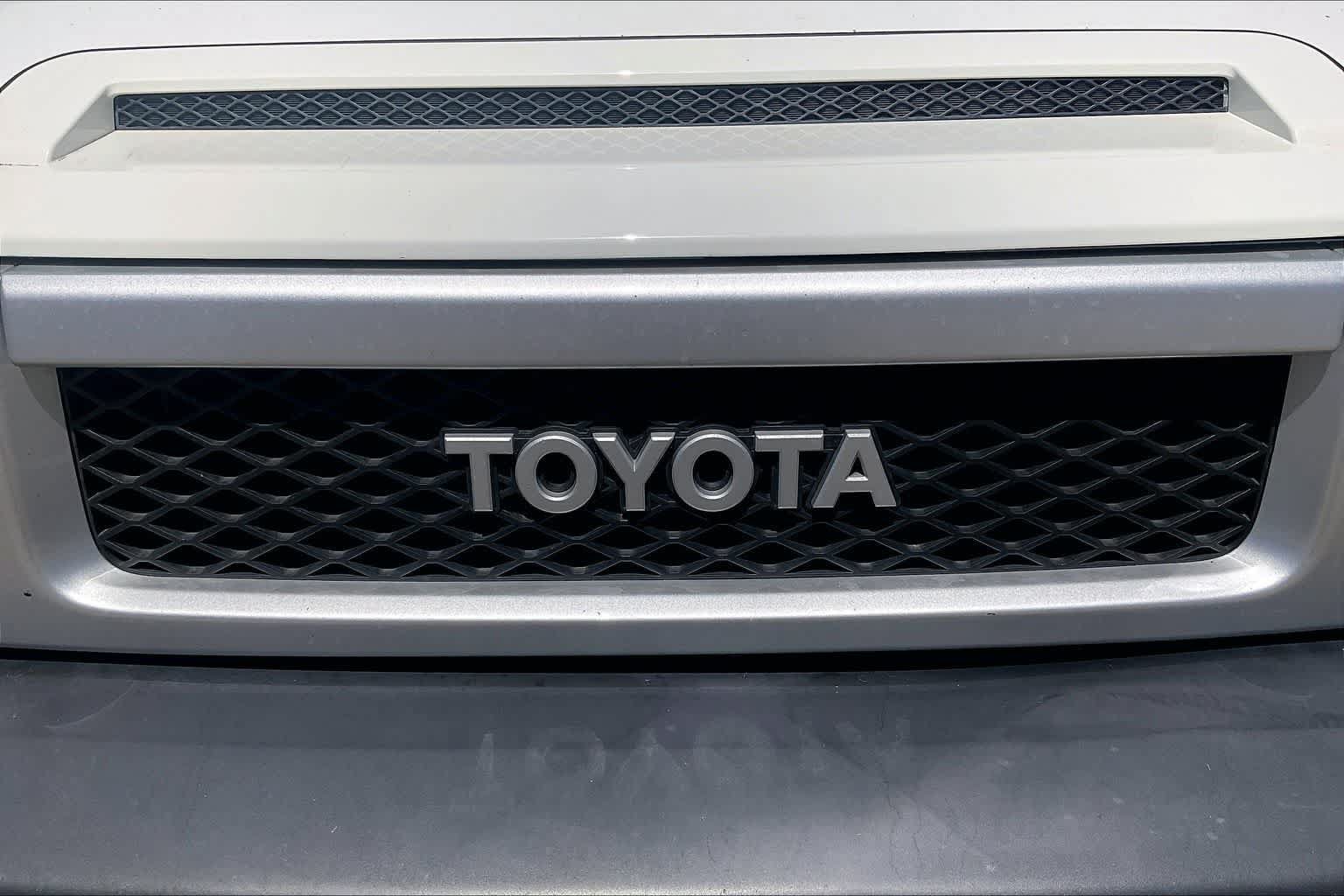 Used 2010 Toyota FJ Cruiser 2WD image 27