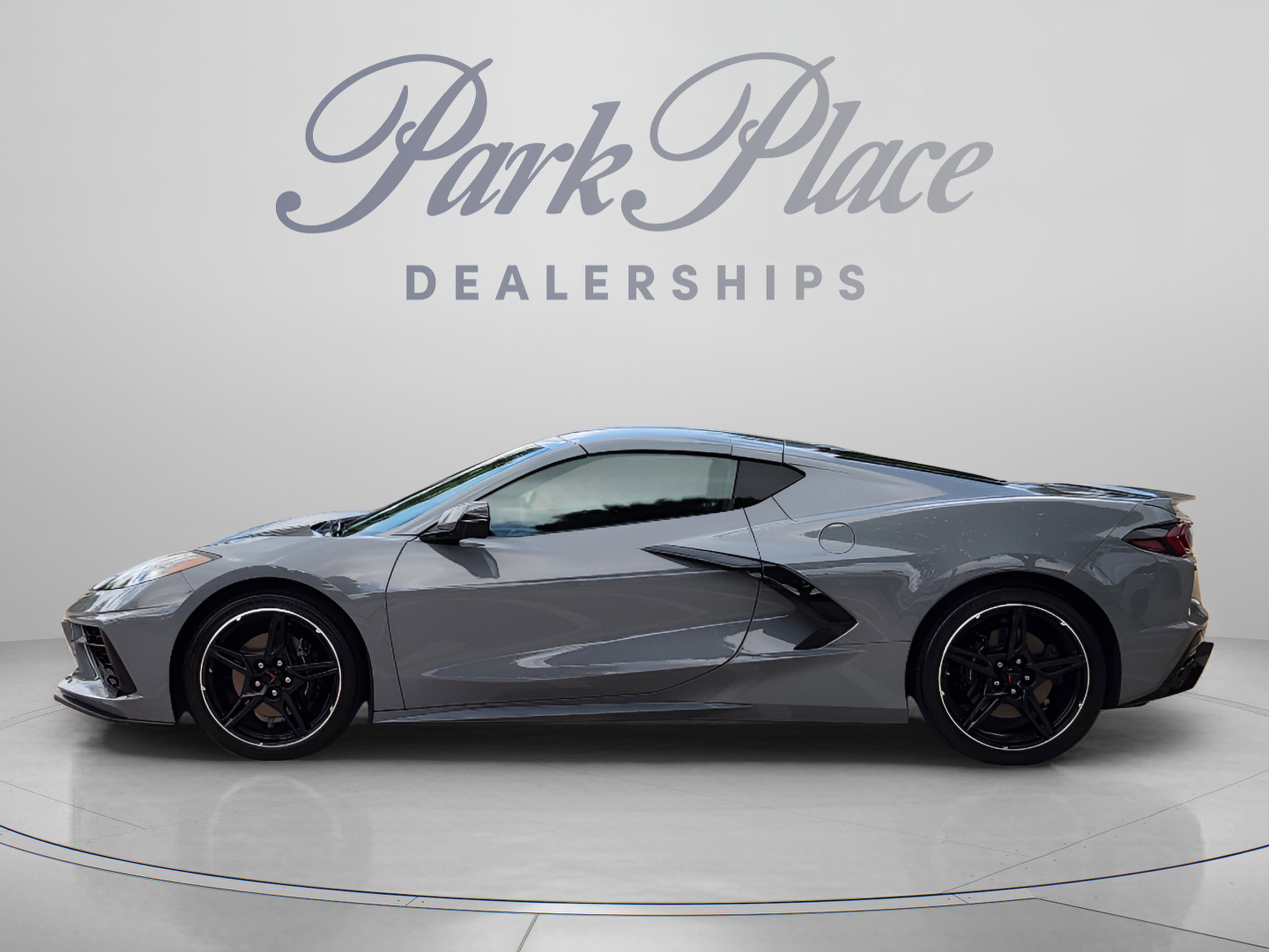 Used 2024 Chevrolet Corvette Stingray Coupe w/ 1LT RWD image 2