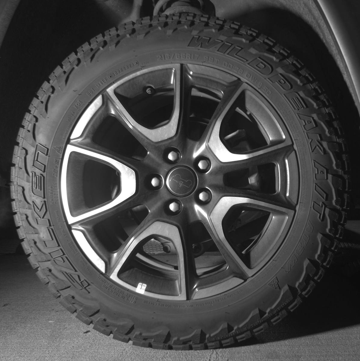 Used 2025 Jeep Compass Trailhawk image 12