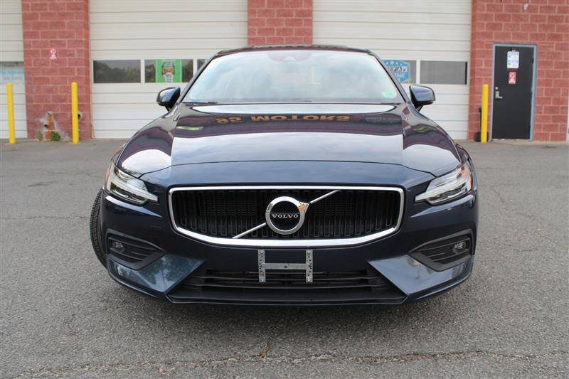 Used 2021 Volvo S60 T5 Momentum FWD image 8