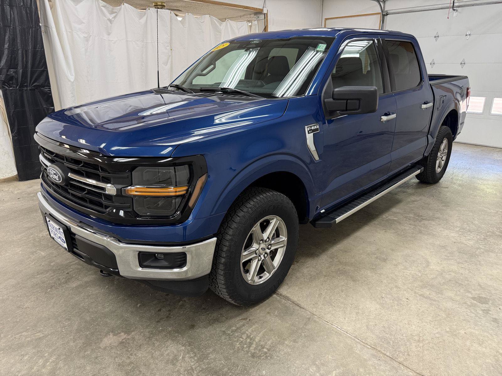 Used 2025 Ford F150 XLT w/ Equipment Group 301A Standard AWD/4WD image 4