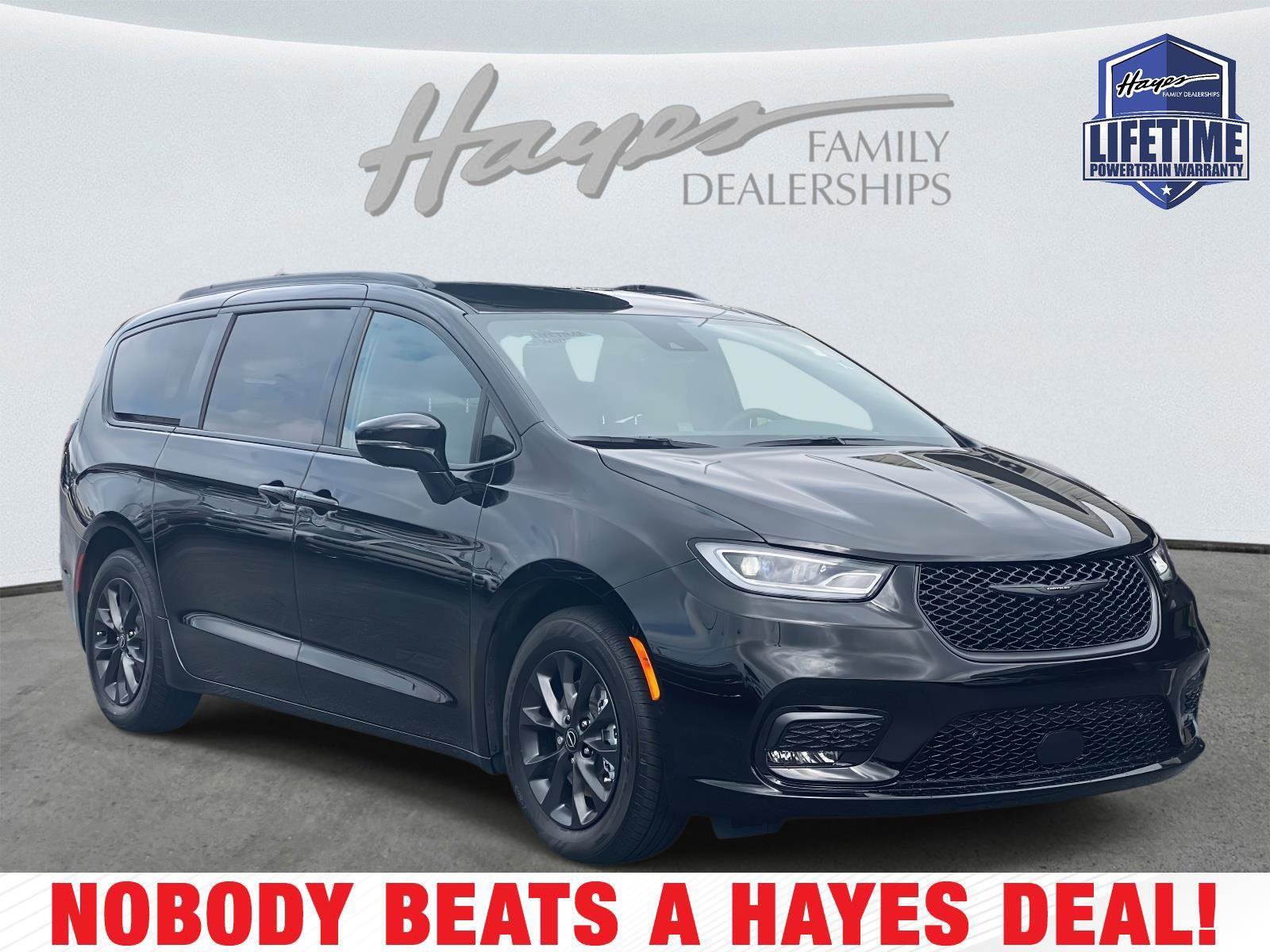 New 2025 Chrysler Pacifica Select w/ Fav Edition Package