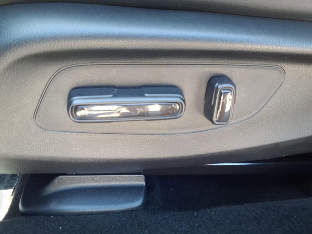 Used 2023 Honda HR-V EX-L image 19