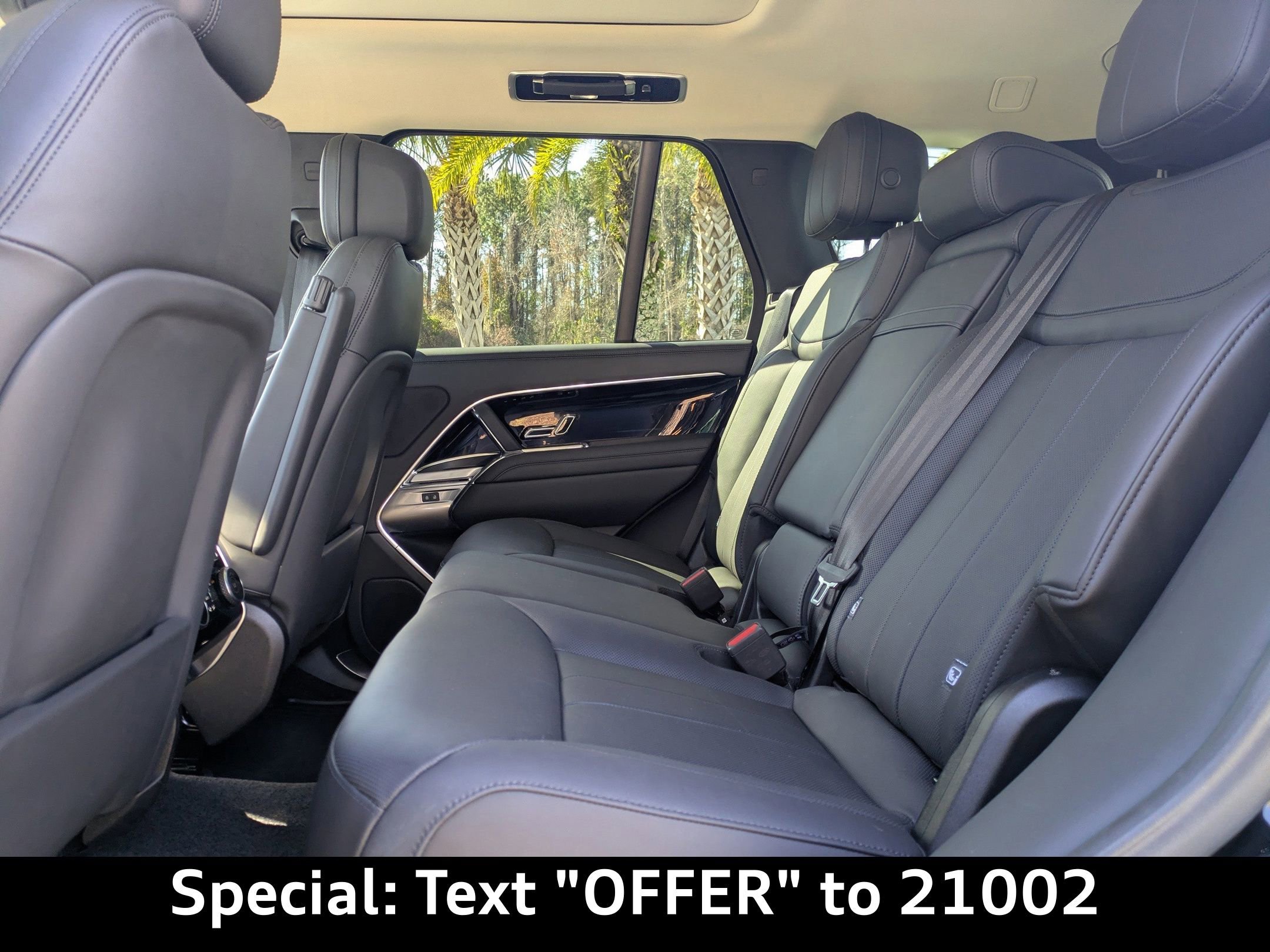 Used 2023 Land Rover Range Rover SE image 14