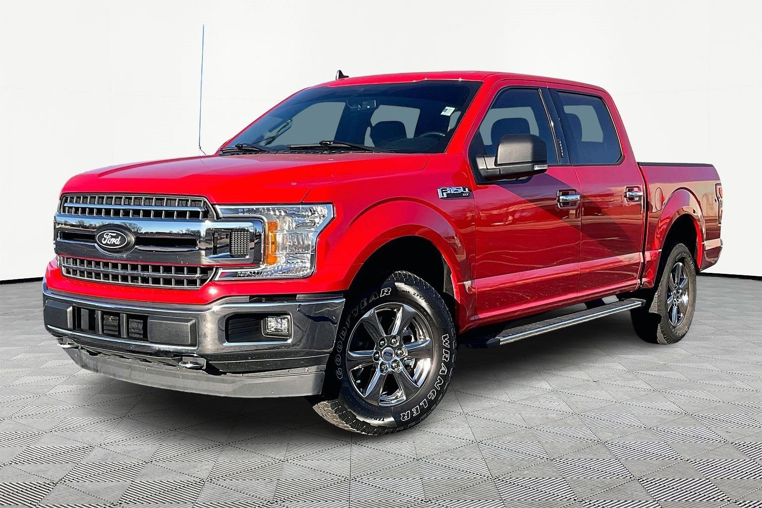 Used 2020 Ford F150 XLT w/ Equipment Group 302A Luxury image 2