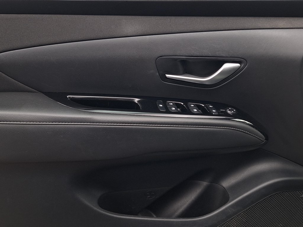 Certified 2022 Hyundai Santa Cruz Limited AWD/4WD image 9