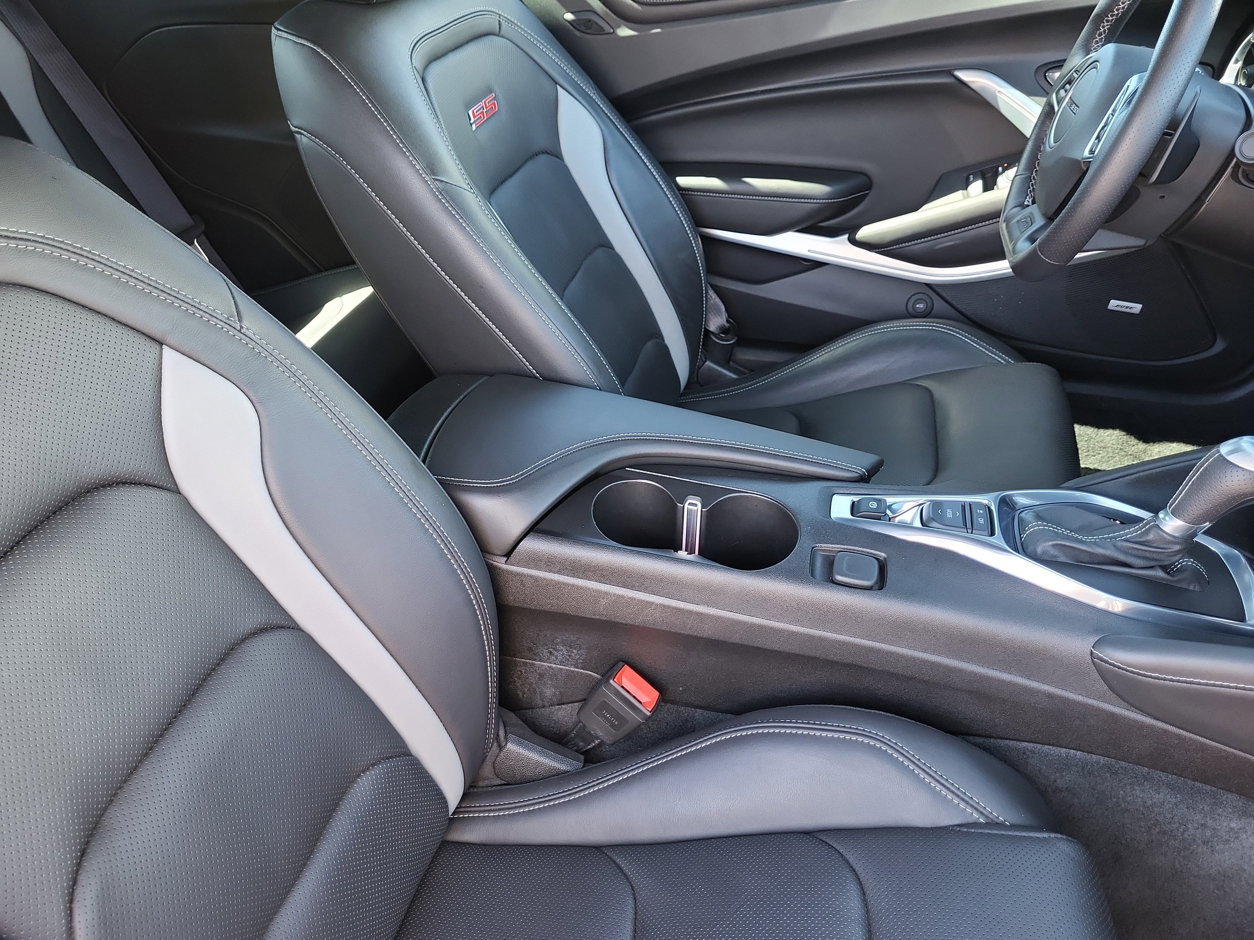 Used 2017 Chevrolet Camaro SS image 20