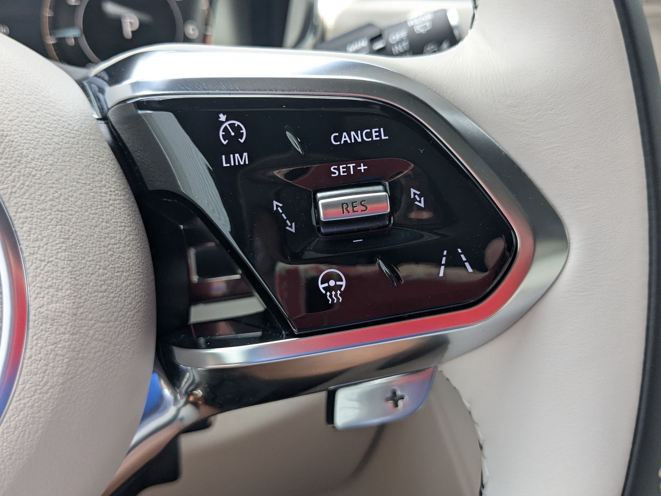 New 2026 Jaguar F-PACE R-Dynamic S AWD/4WD image 18