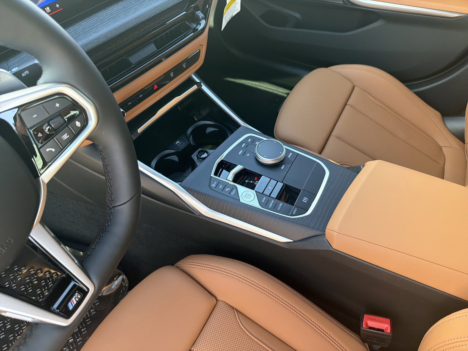 New 2026 BMW 330i Sedan w/ M Sport Package RWD image 21