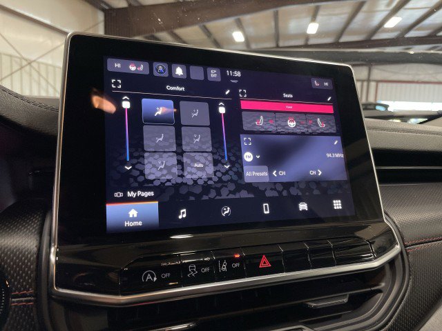 Used 2022 Jeep Compass Trailhawk w/ Trailhawk Convenience Group image 18