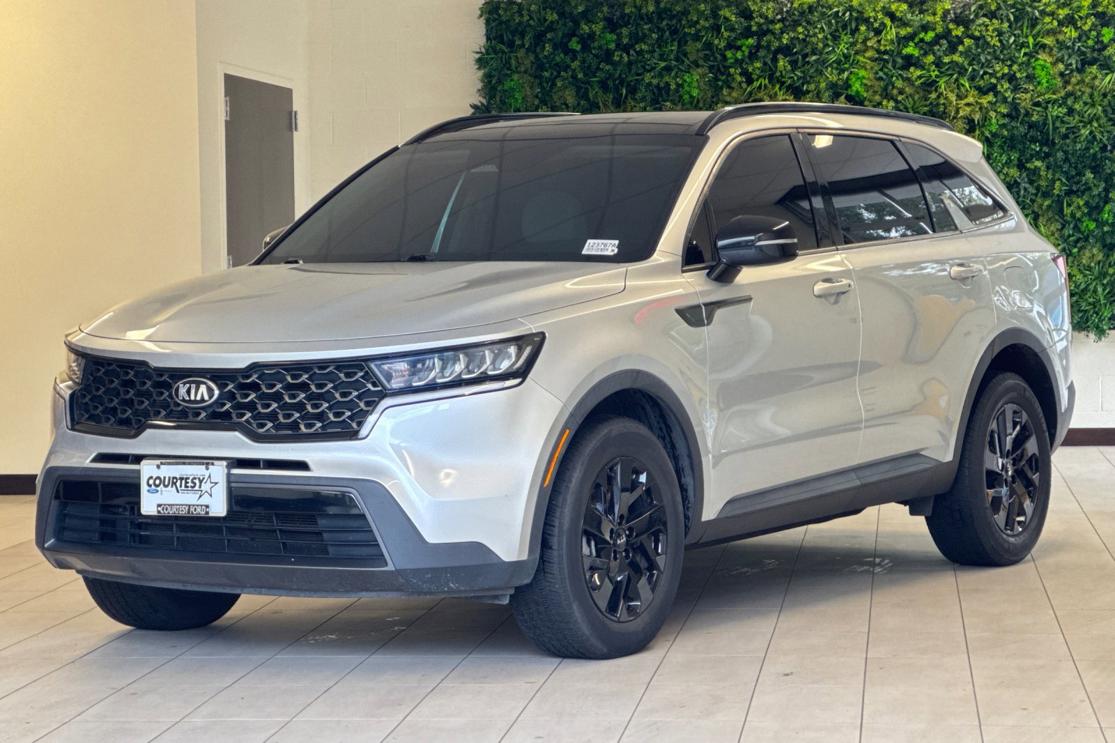 Used 2021 Kia Sorento S w/ Panoramic Sunroof Package image 8