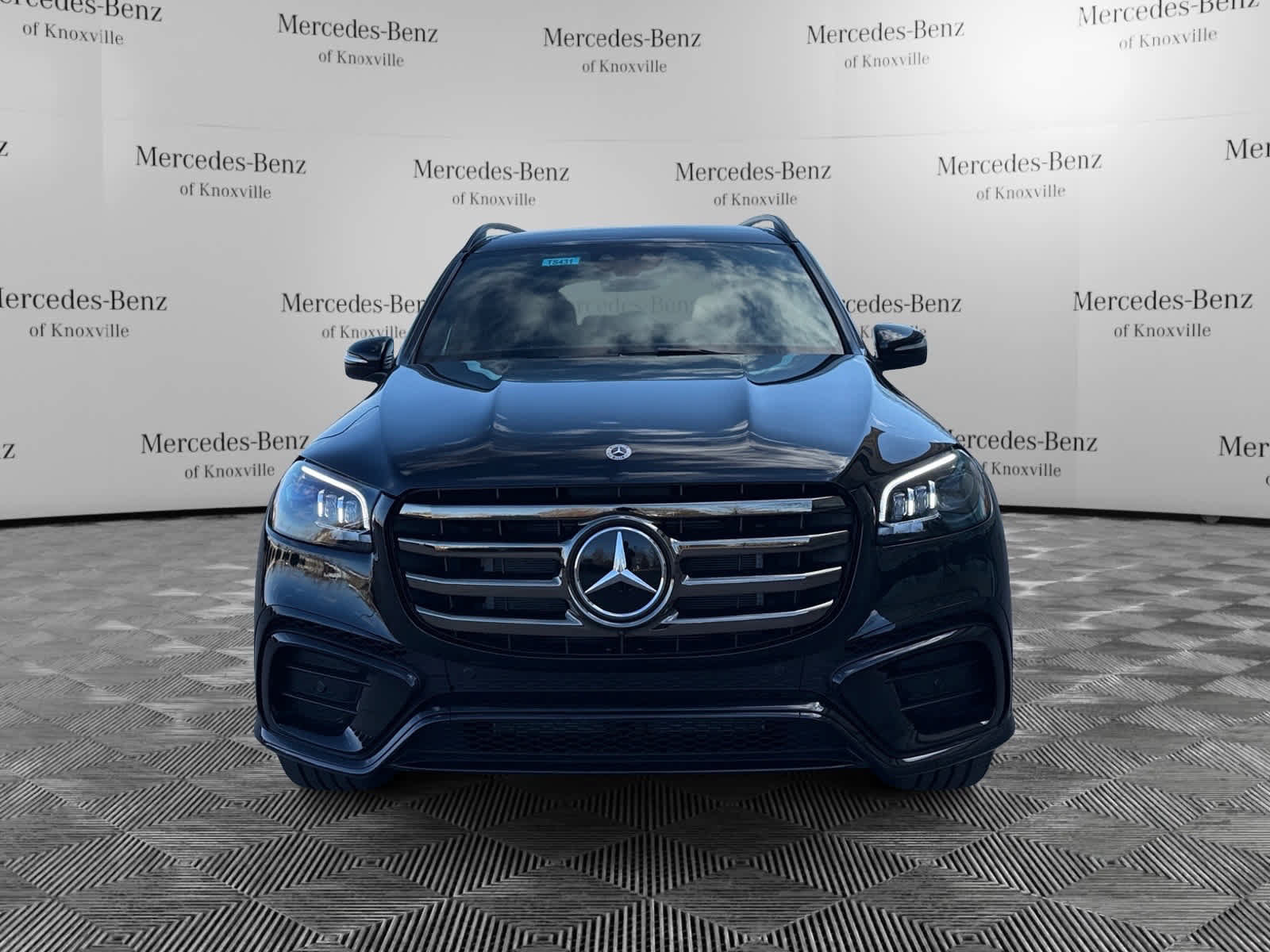 Used 2025 Mercedes-Benz GLS 580 4MATIC image 8