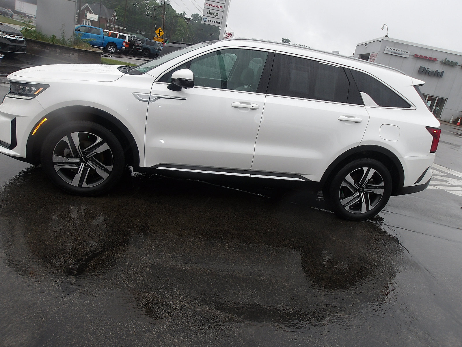 Used 2023 Kia Sorento SX Prestige w/ Panoramic Sunroof Package AWD/4WD image 4
