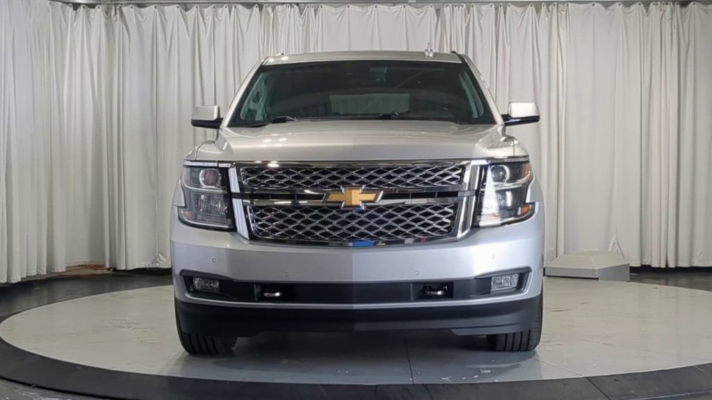 Used 2017 Chevrolet Tahoe LT w/ LT Signature Package AWD/4WD image 3