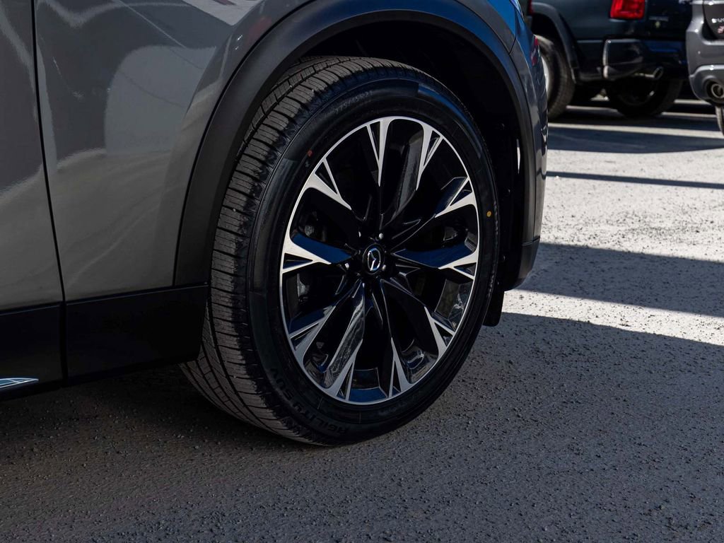 Used 2024 MAZDA CX-90 Plug-In Hybrid w/ Premium Pkg image 9