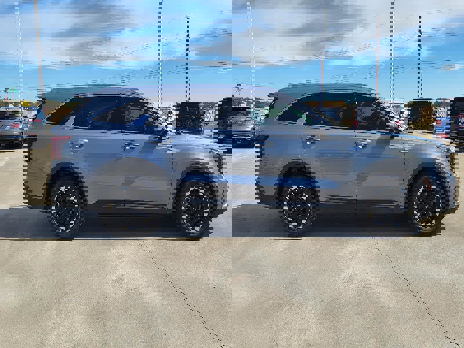 Used 2024 Kia Sorento S w/ Panoramic Sunroof Package image 6