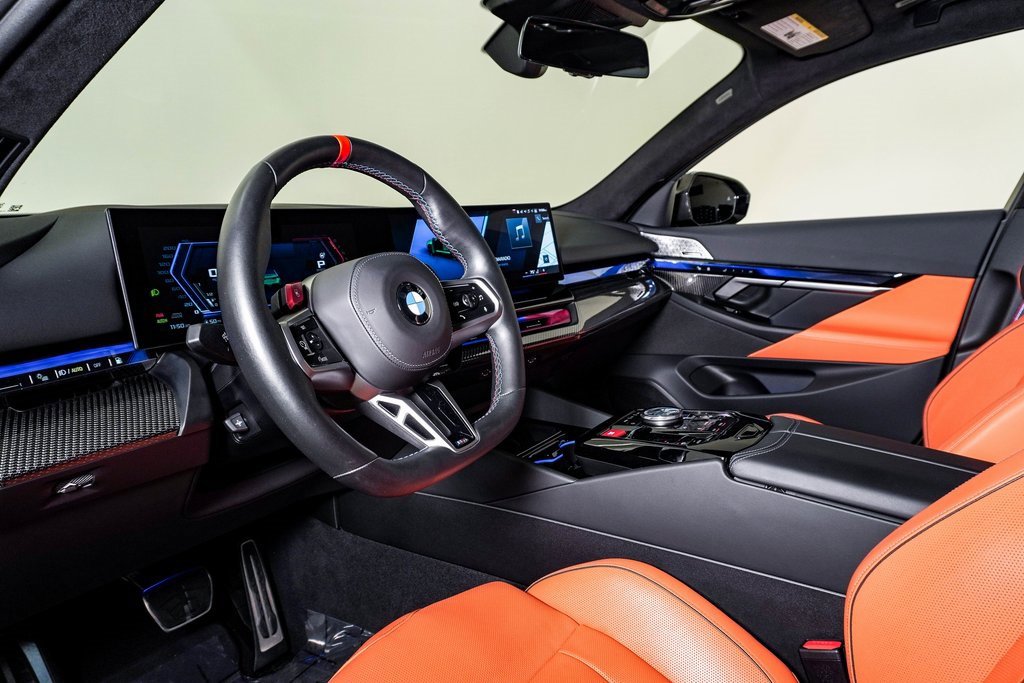 Used 2025 BMW M5 w/ Carbon Package image 23