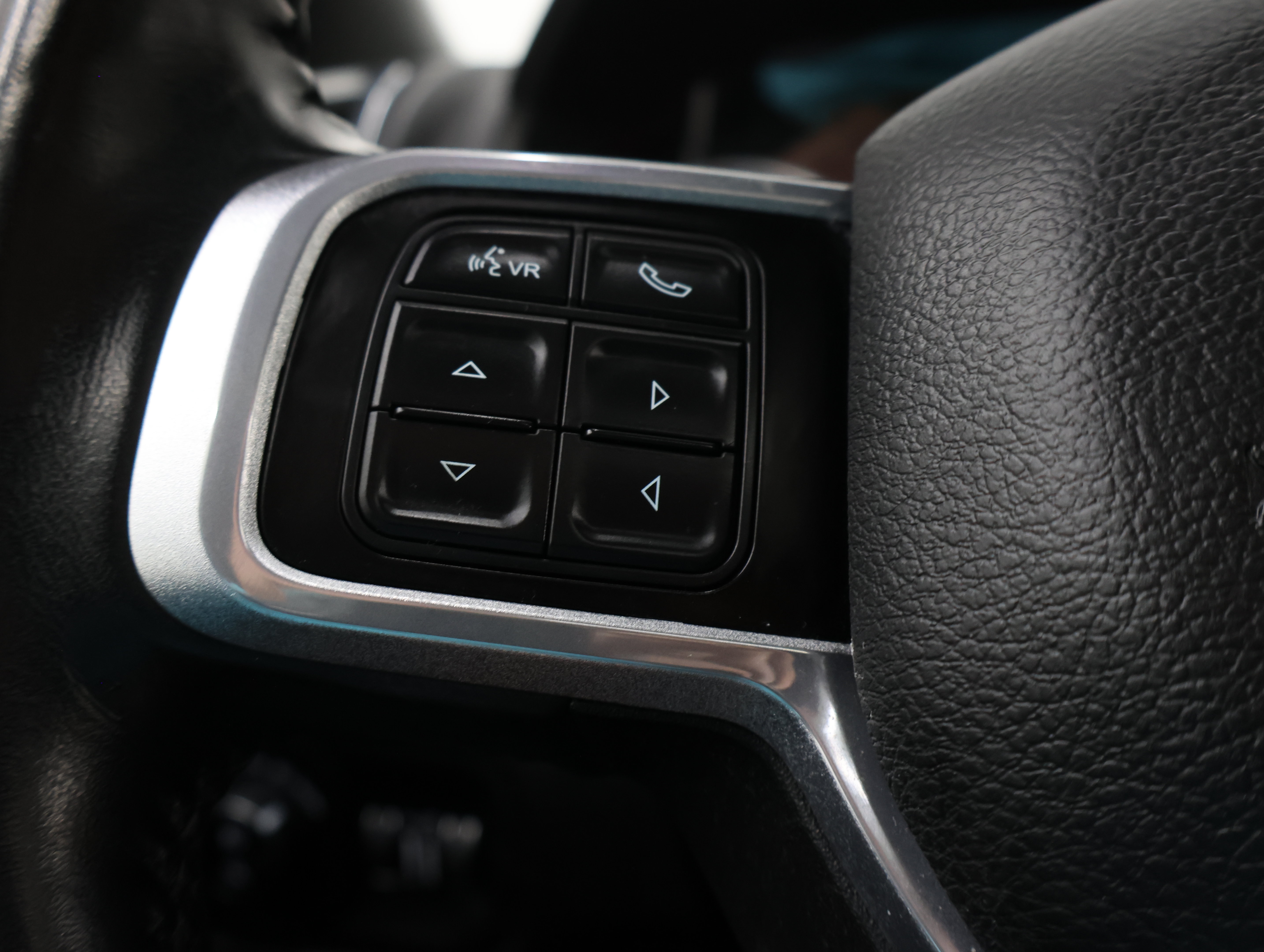 Used 2022 RAM 2500 Laramie w/ Night Edition AWD/4WD image 15