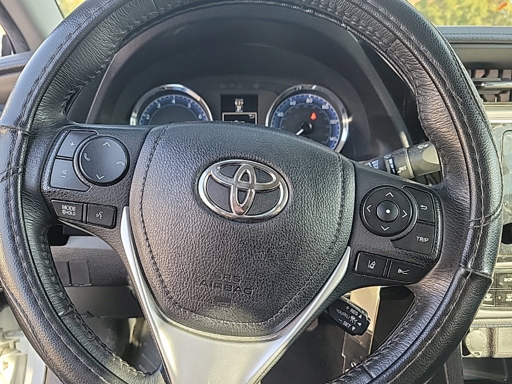 Used 2018 Toyota Corolla SE FWD image 10
