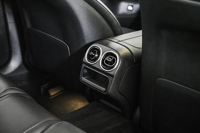 New 2026 Mercedes-Benz C 300 4MATIC Sedan image 19