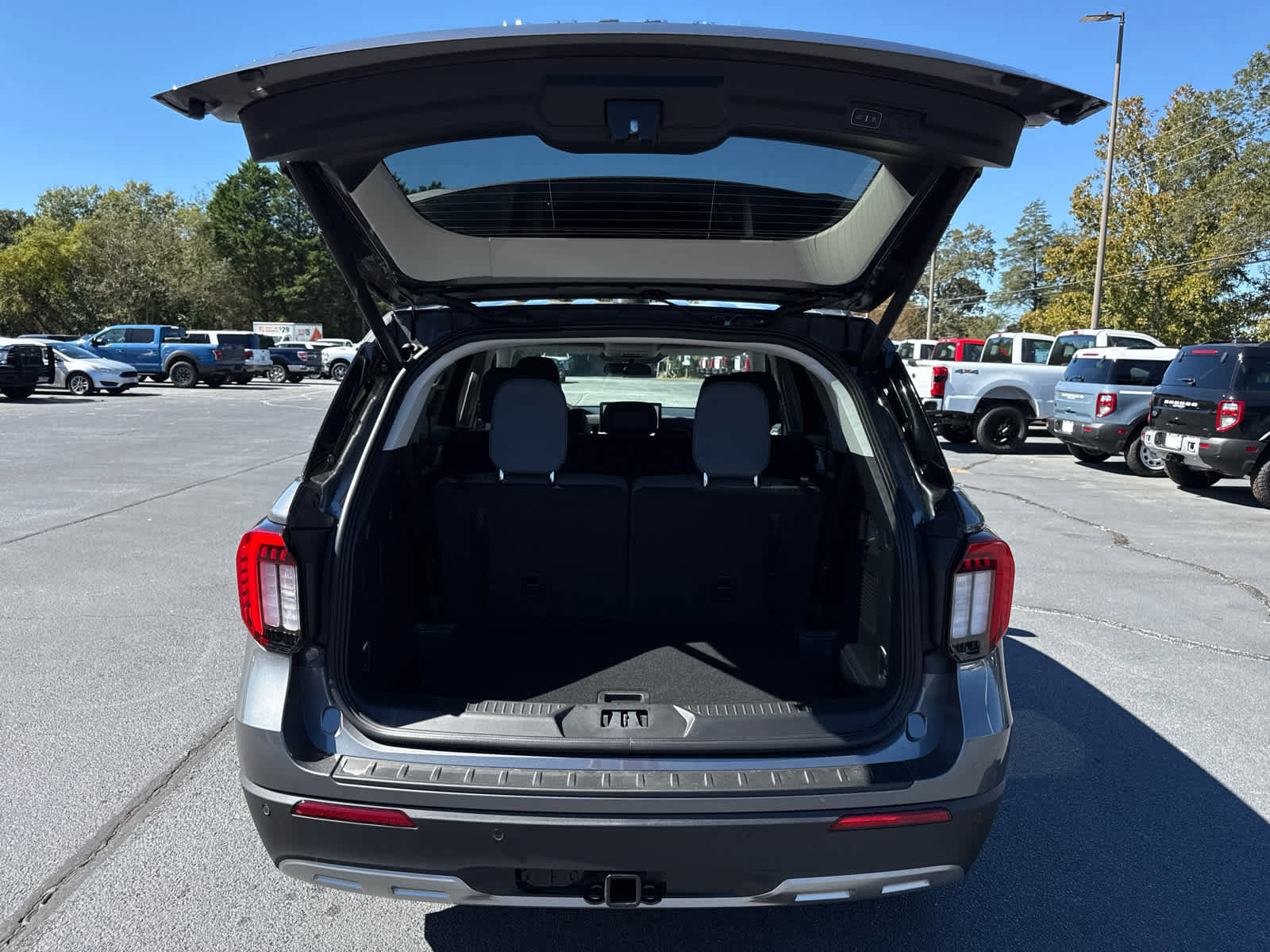 New 2025 Ford Explorer Active w/ Active Comfort Package image 28