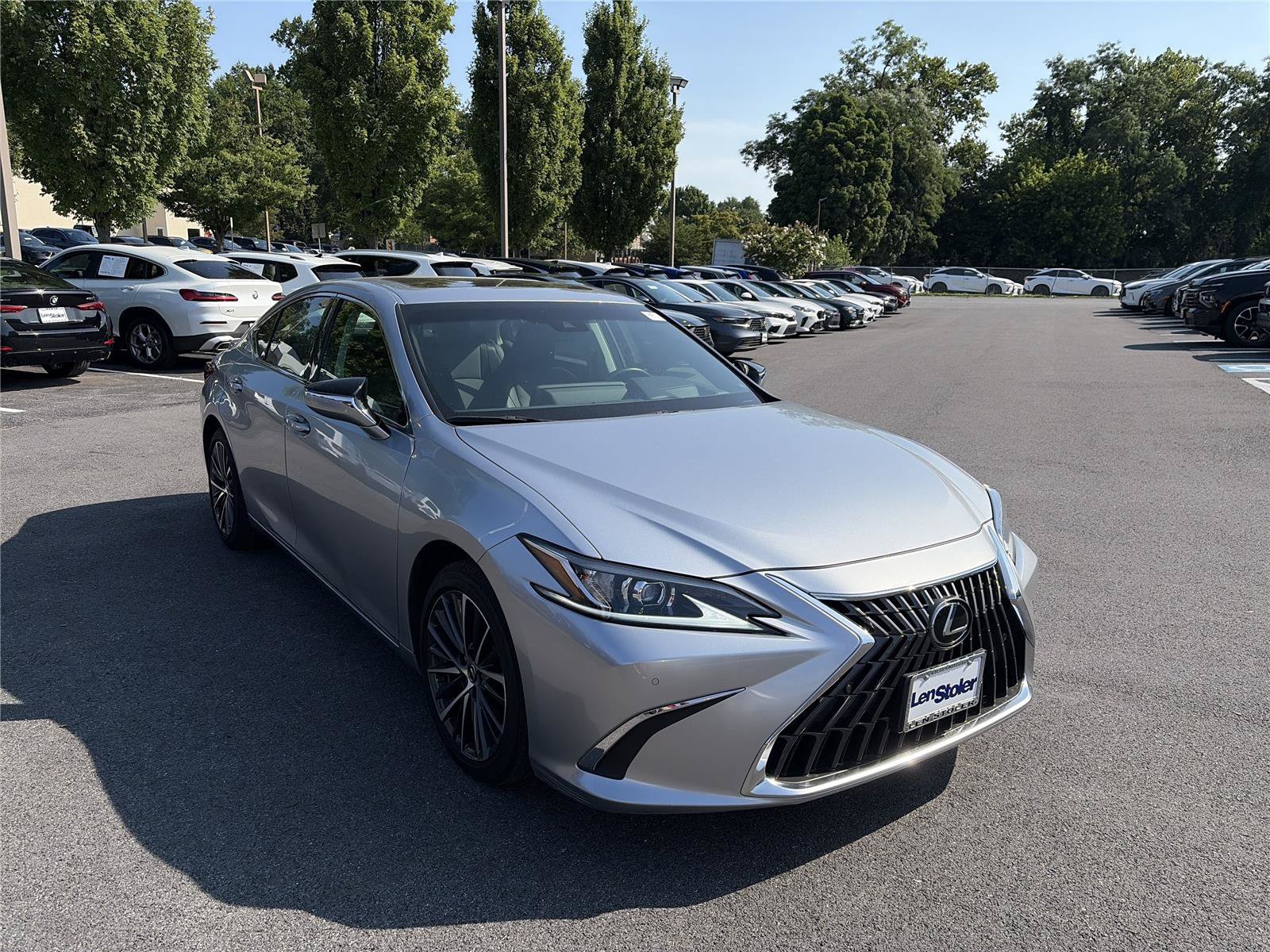 Used 2025 Lexus ES 350 w/ Premium Package FWD image 7