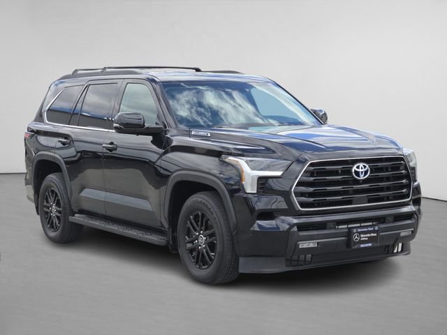 Used 2024 Toyota Sequoia SR5 w/ SR5 Premium Package AWD/4WD image 1