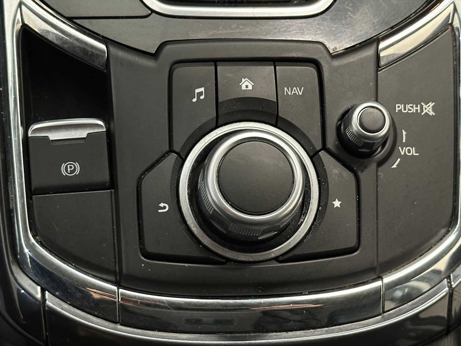 Used 2018 MAZDA CX-9 Touring w/ Touring Premium Package image 17