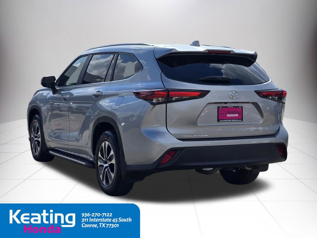 Used 2024 Toyota Highlander LE image 5