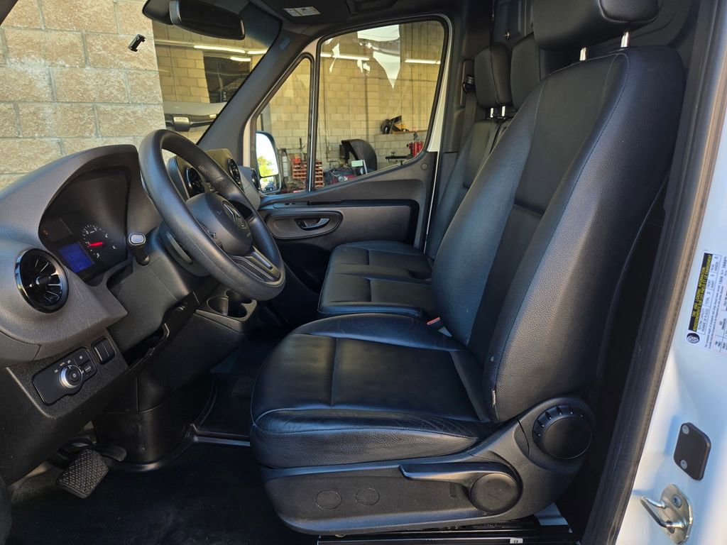 Used 2023 Mercedes-Benz Sprinter 144 Cargo image 15