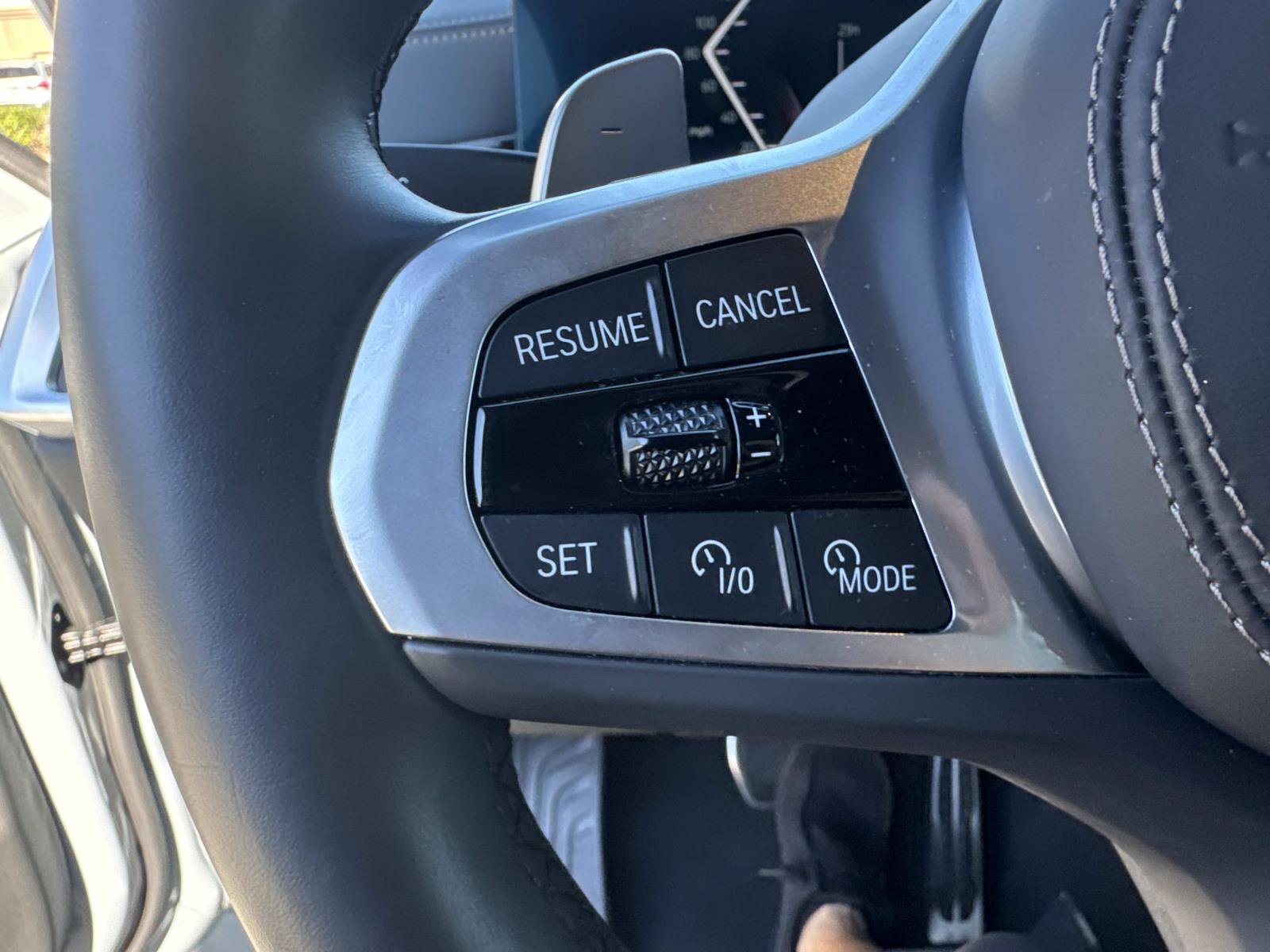 Certified 2025 BMW X6 xDrive40i image 30