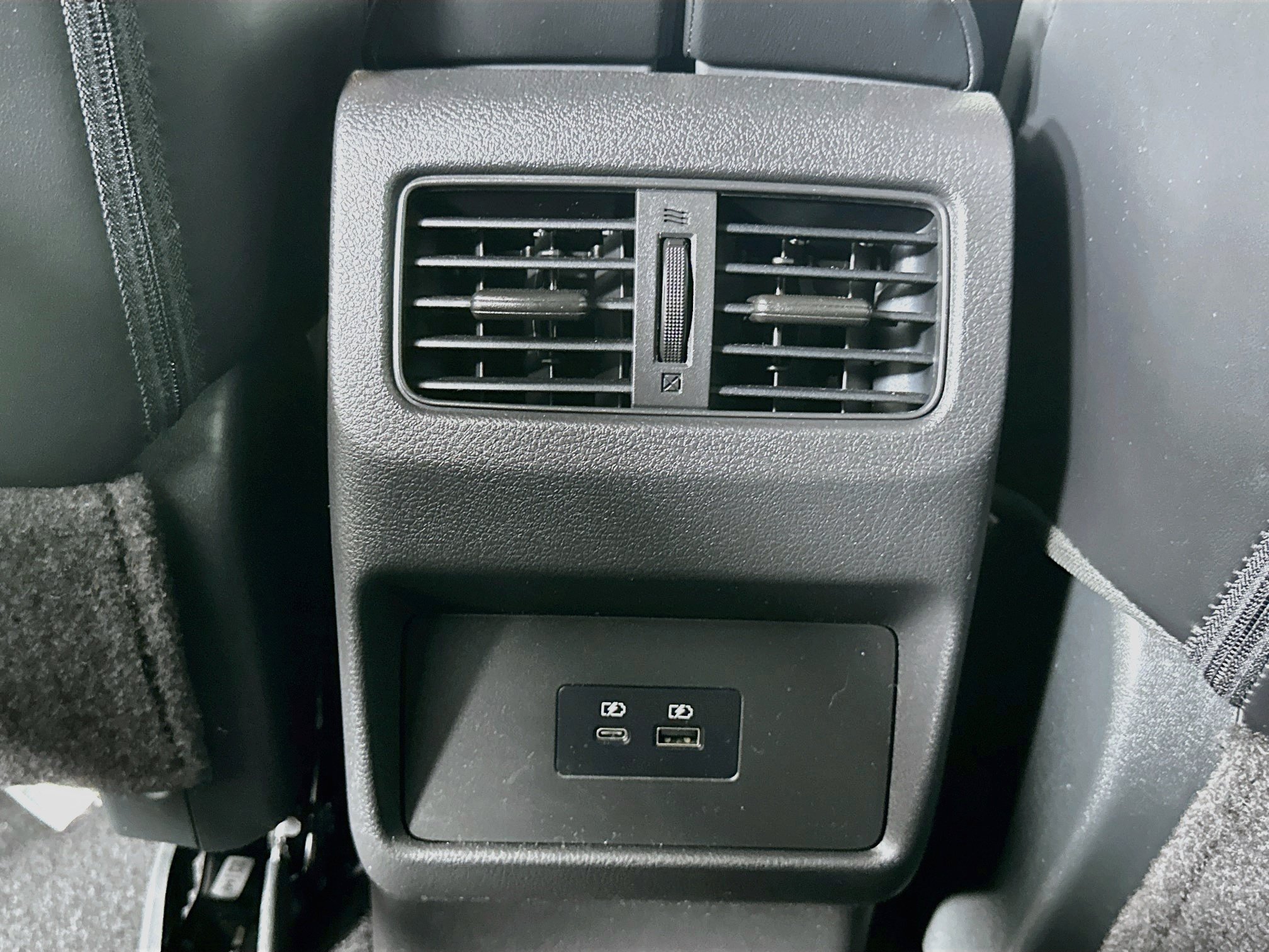 Used 2023 Nissan Rogue SV w/ SV Premium B Package FWD image 28